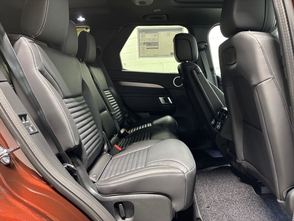 New 2026 Land Rover Discovery Limited Edition AWD/4WD image 41