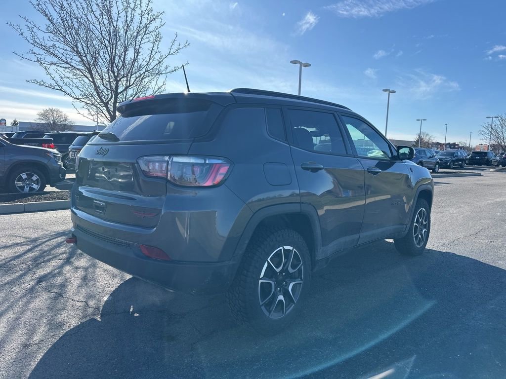 Used 2024 Jeep Compass Trailhawk w/ Trailhawk Convenience Group image 12