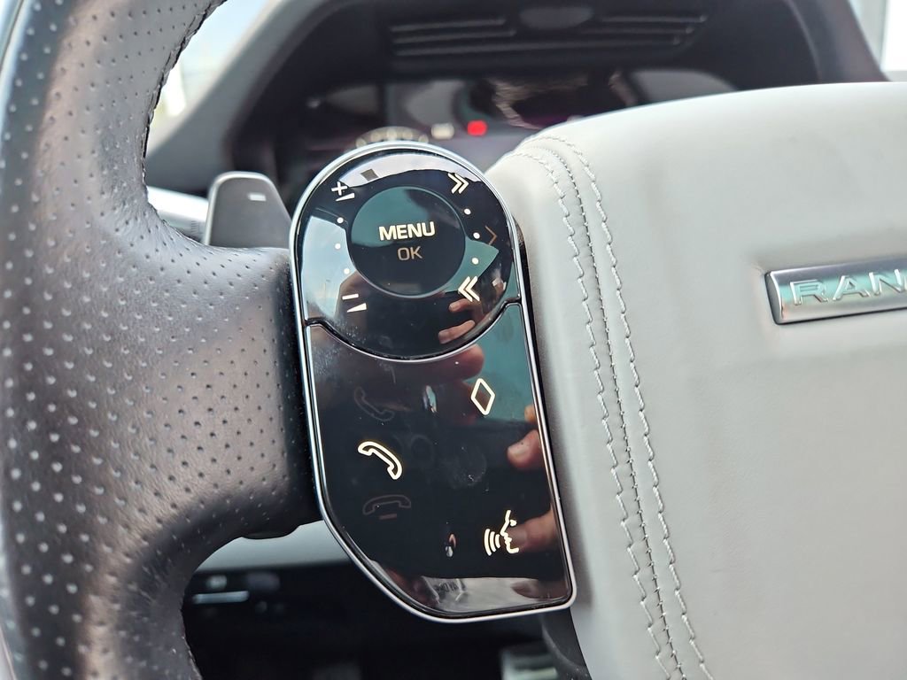 Used 2020 Land Rover Range Rover Evoque First Edition image 11