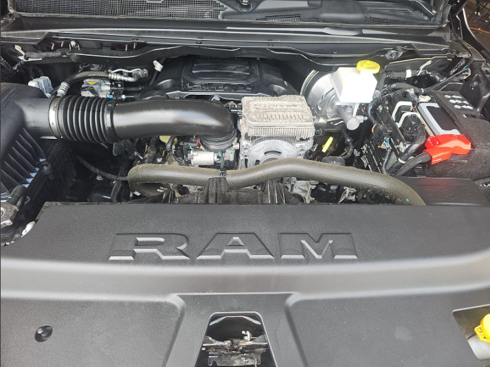 Used 2023 RAM 1500 Laramie AWD/4WD image 24