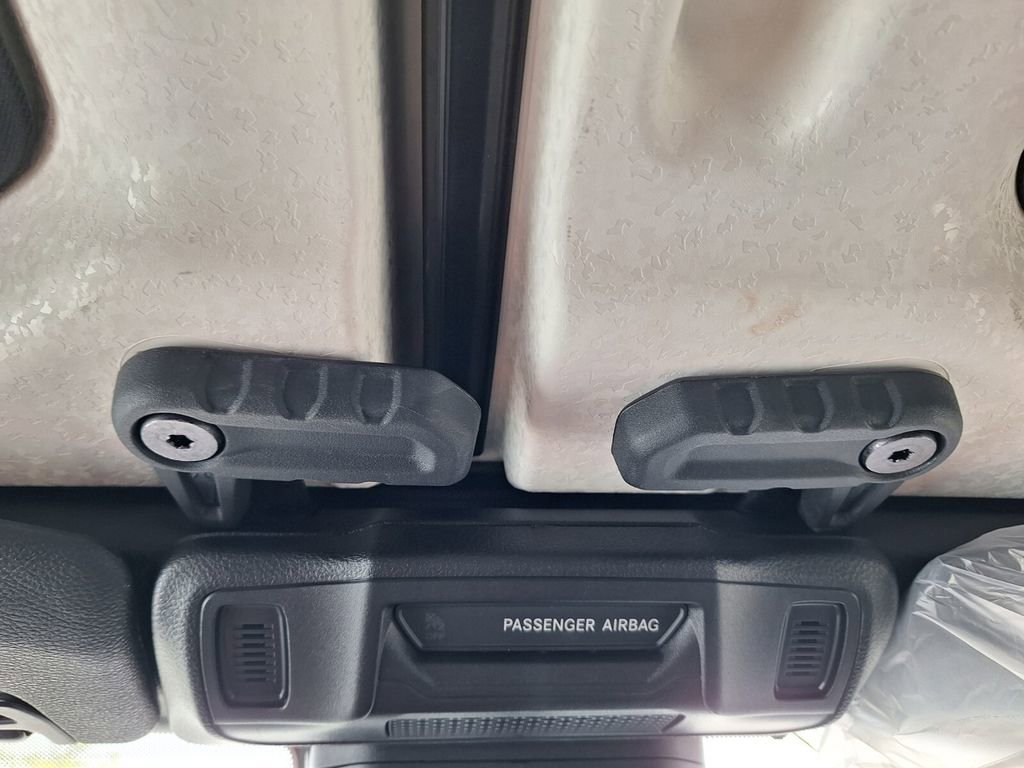 Used 2024 Jeep Wrangler Unlimited Sport AWD/4WD image 18