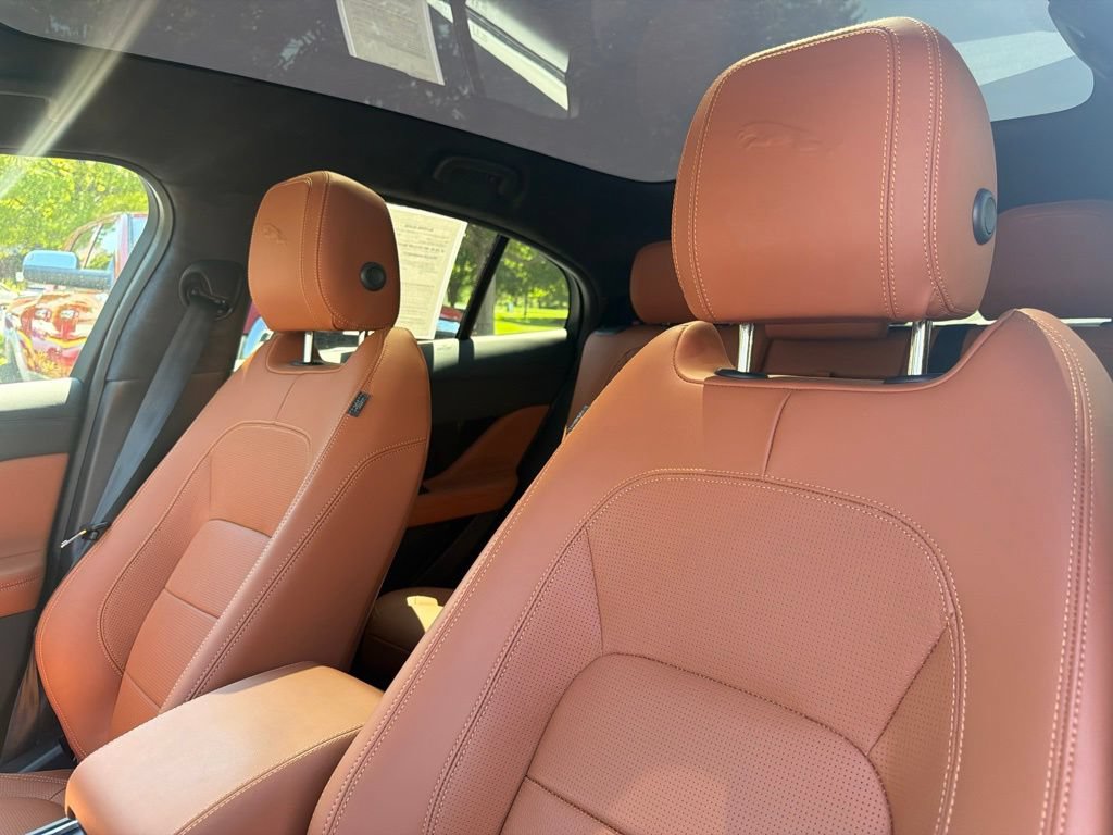 Certified 2024 Jaguar I-PACE R-Dynamic HSE AWD/4WD image 16