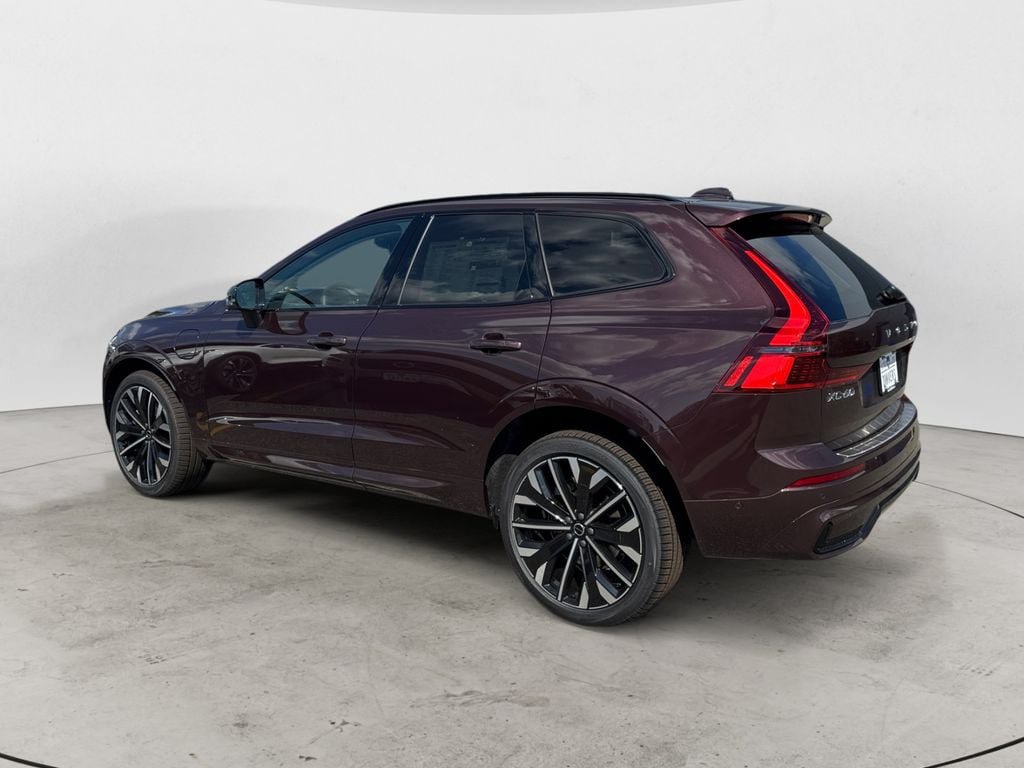 New 2026 Volvo XC60 T8 Ultra w/ Protection Package Premier AWD/4WD image 4
