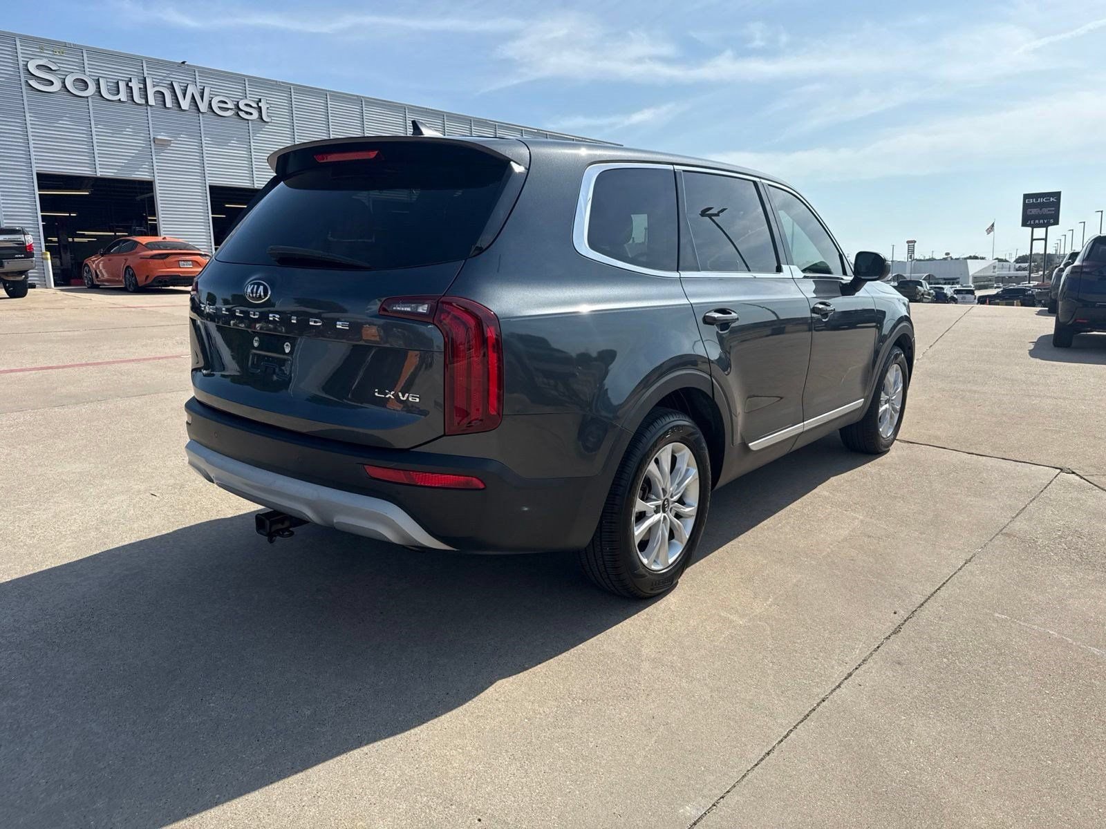 Used 2020 Kia Telluride LX FWD image 5