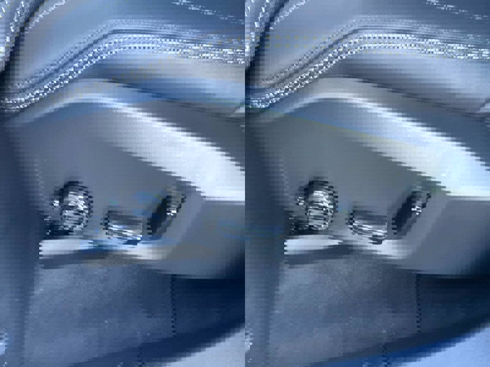 New 2026 Volvo XC60 B5 Ultra w/ Climate Package image 18