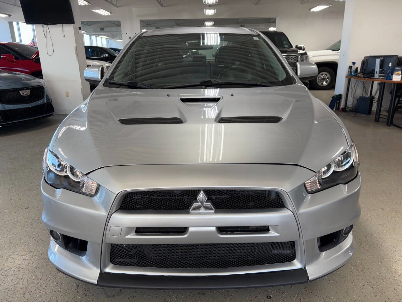 Used 2011 Mitsubishi Lancer Evolution MR image 4