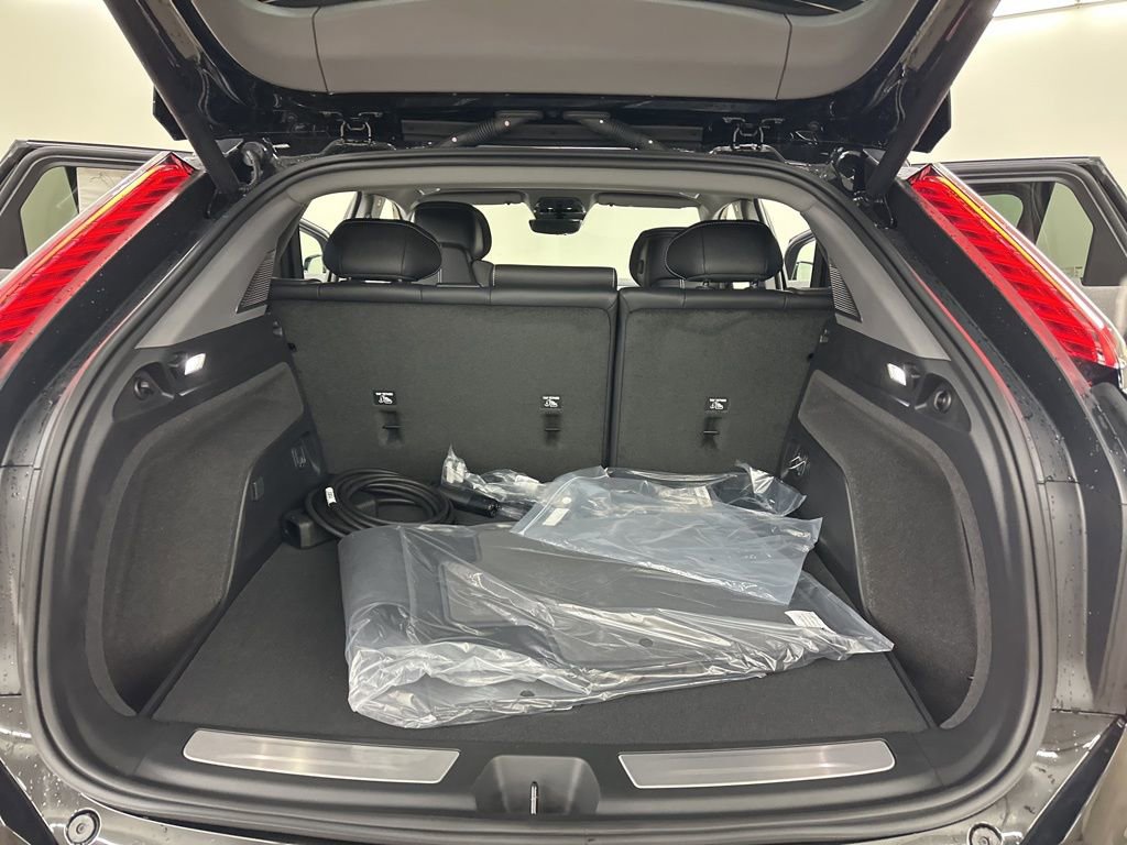 New 2026 Cadillac Optiq Luxury 1 image 23