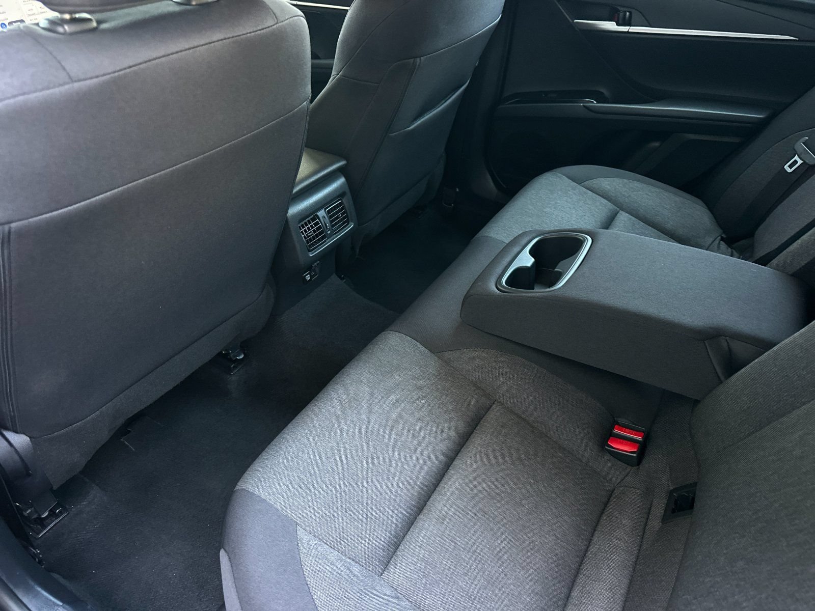 Used 2025 Toyota Camry LE FWD image 11