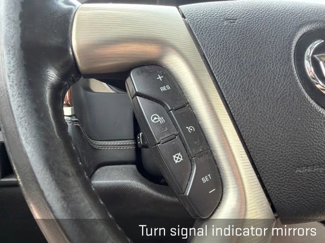 Used 2012 Cadillac Escalade Platinum AWD/4WD image 39