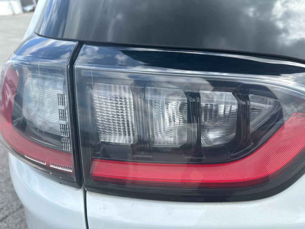 Used 2019 Jeep Cherokee Latitude Plus w/ Cold Weather Group image 38