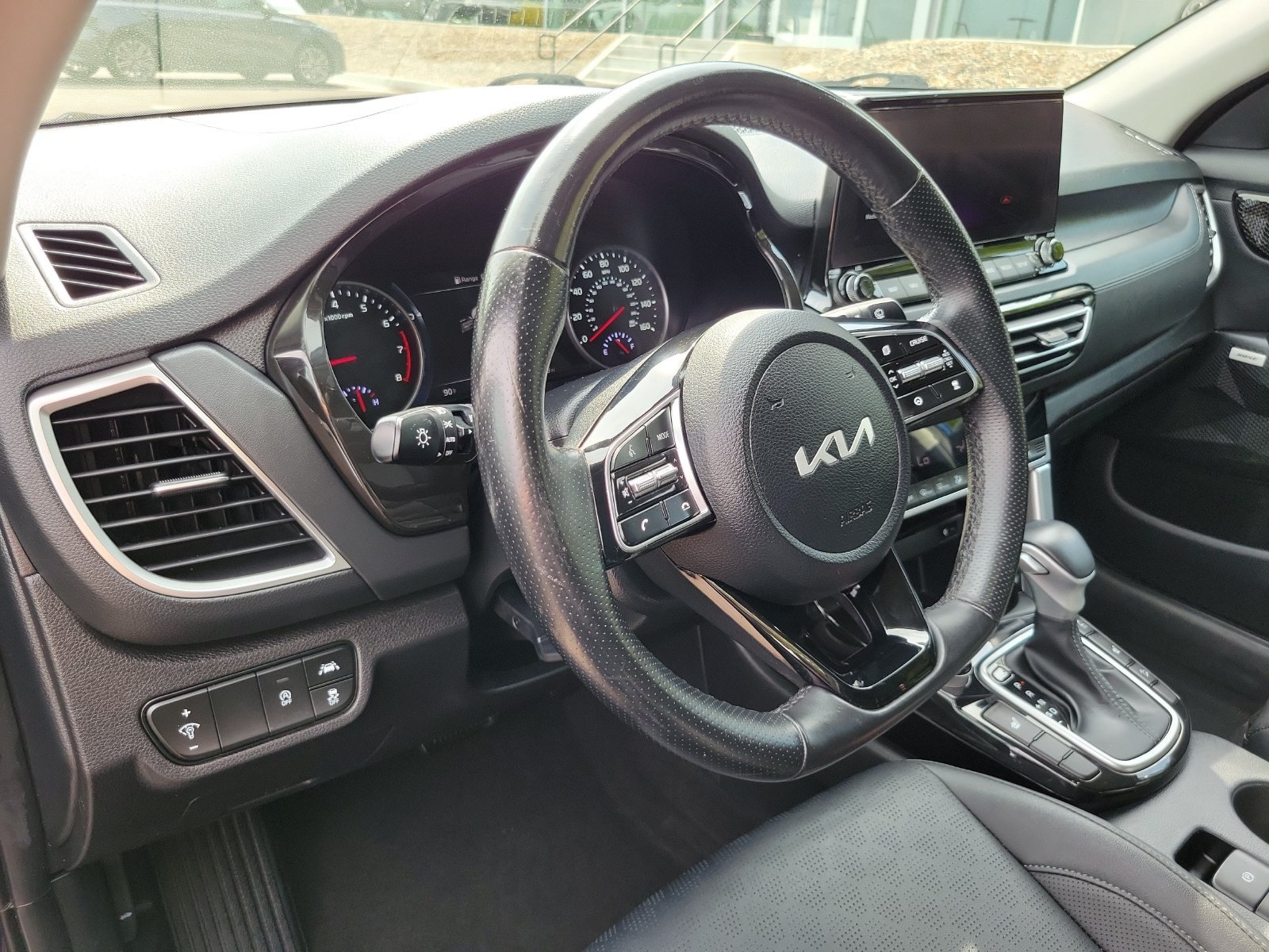 Used 2023 Kia Seltos SX AWD/4WD image 11