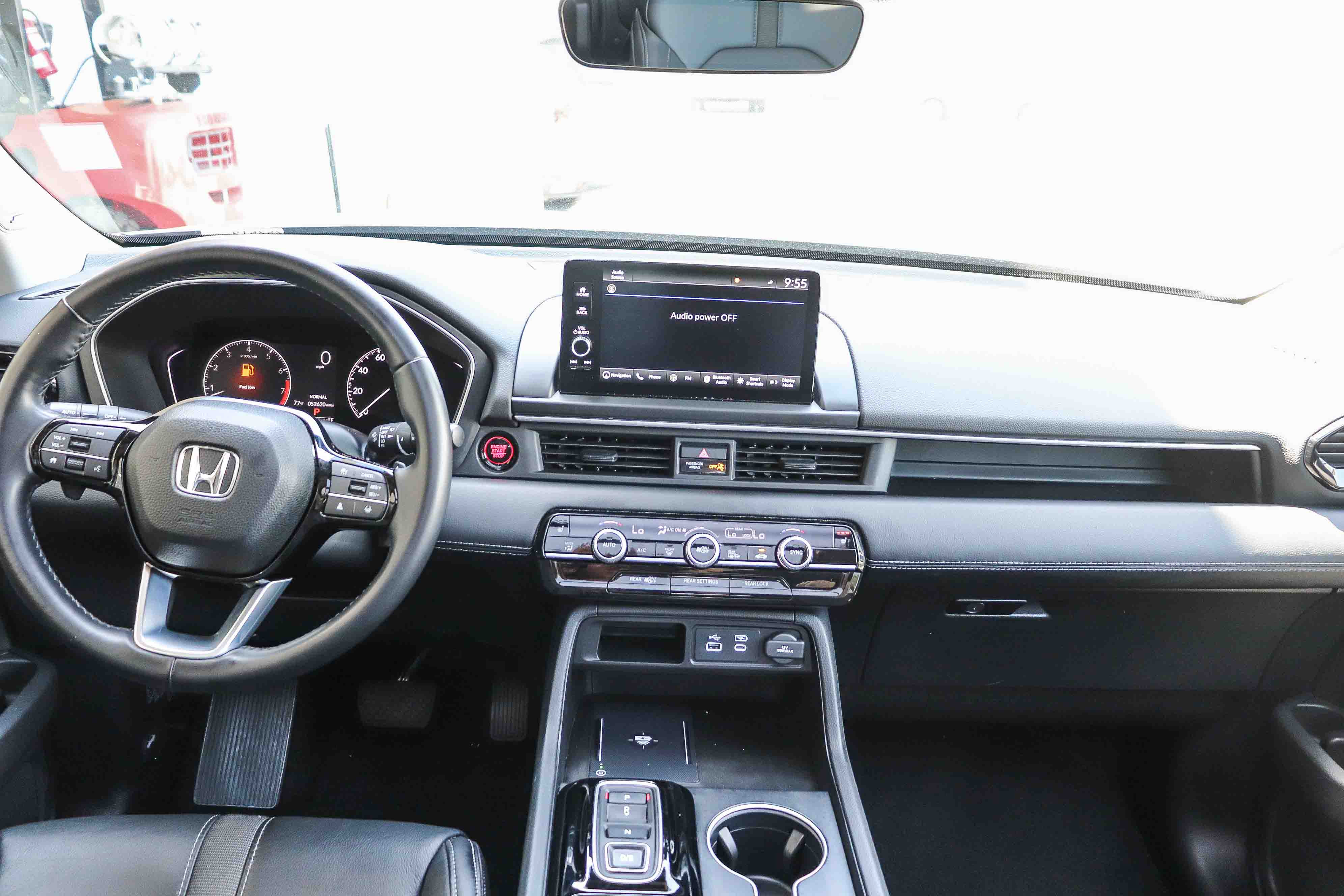 Used 2025 Honda Pilot Touring image 14