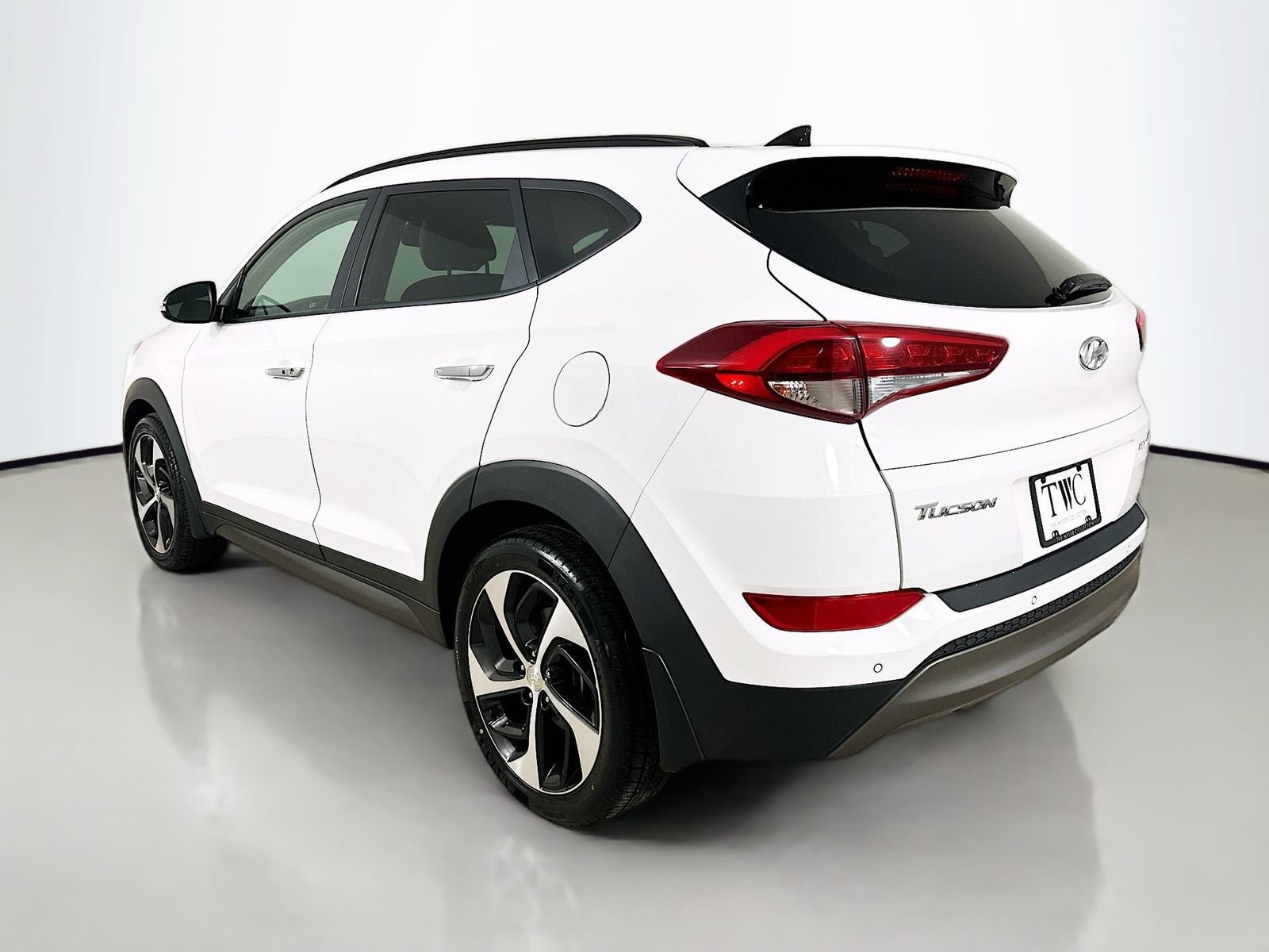 Used 2016 Hyundai Tucson Limited w/ Option Group 03 FWD image 7