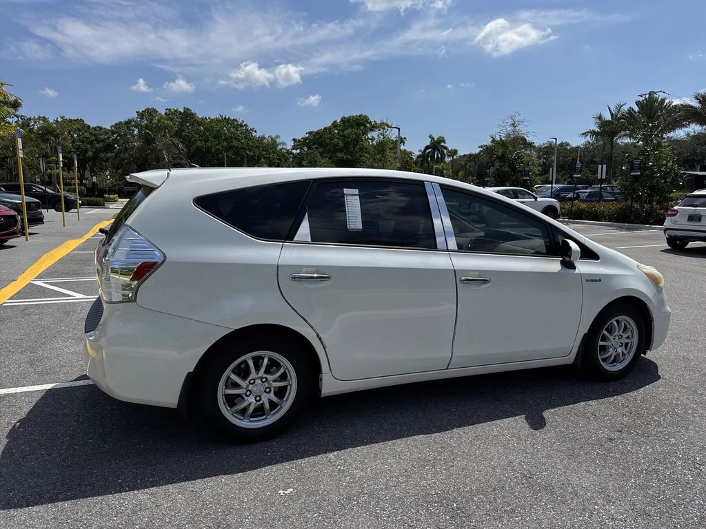 Used 2013 Toyota Prius V Two image 5