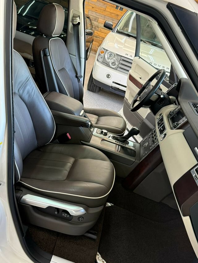 Used 2010 Land Rover Range Rover HSE AWD/4WD image 23