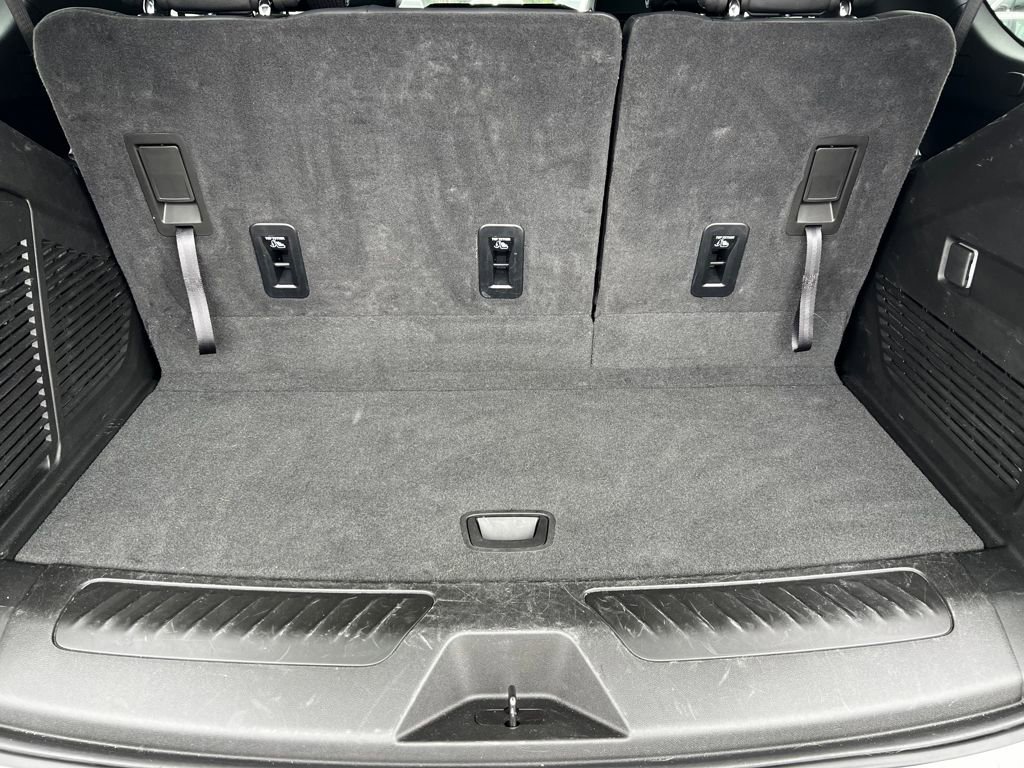 Used 2025 Chevrolet Tahoe LT image 16