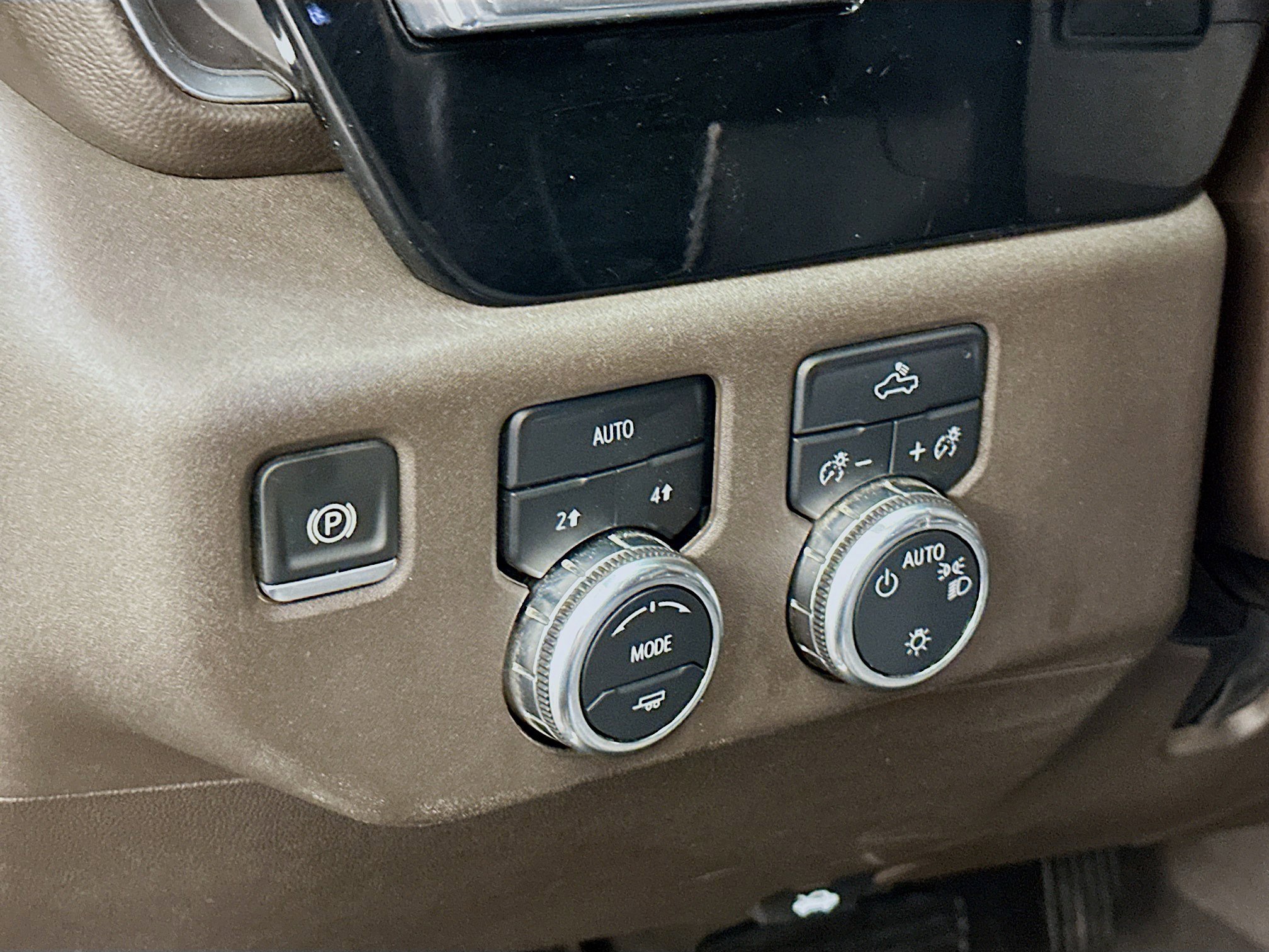 Used 2024 GMC Sierra 1500 SLE image 17