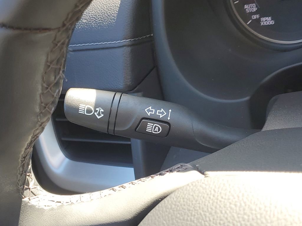 Used 2024 GMC Terrain SLT w/ LPO, Floor Liner Package image 17