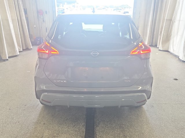 Used 2022 Nissan Kicks SR w/ Premium Package FWD image 8