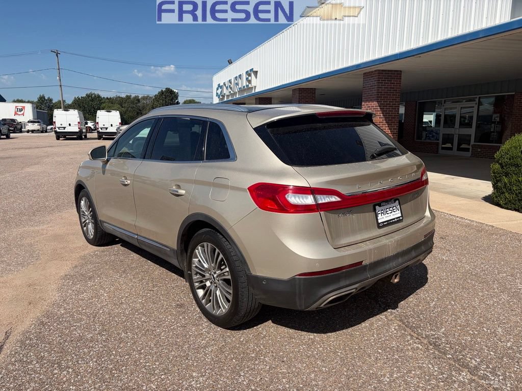 Used 2017 Lincoln MKX Reserve AWD/4WD image 3