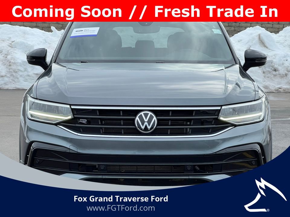 Used 2023 Volkswagen Tiguan SE R-Line AWD/4WD image 36