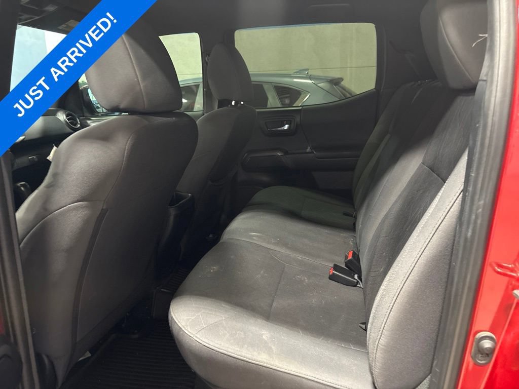 Used 2019 Toyota Tacoma TRD Off-Road w/ Technology Package AWD/4WD image 5
