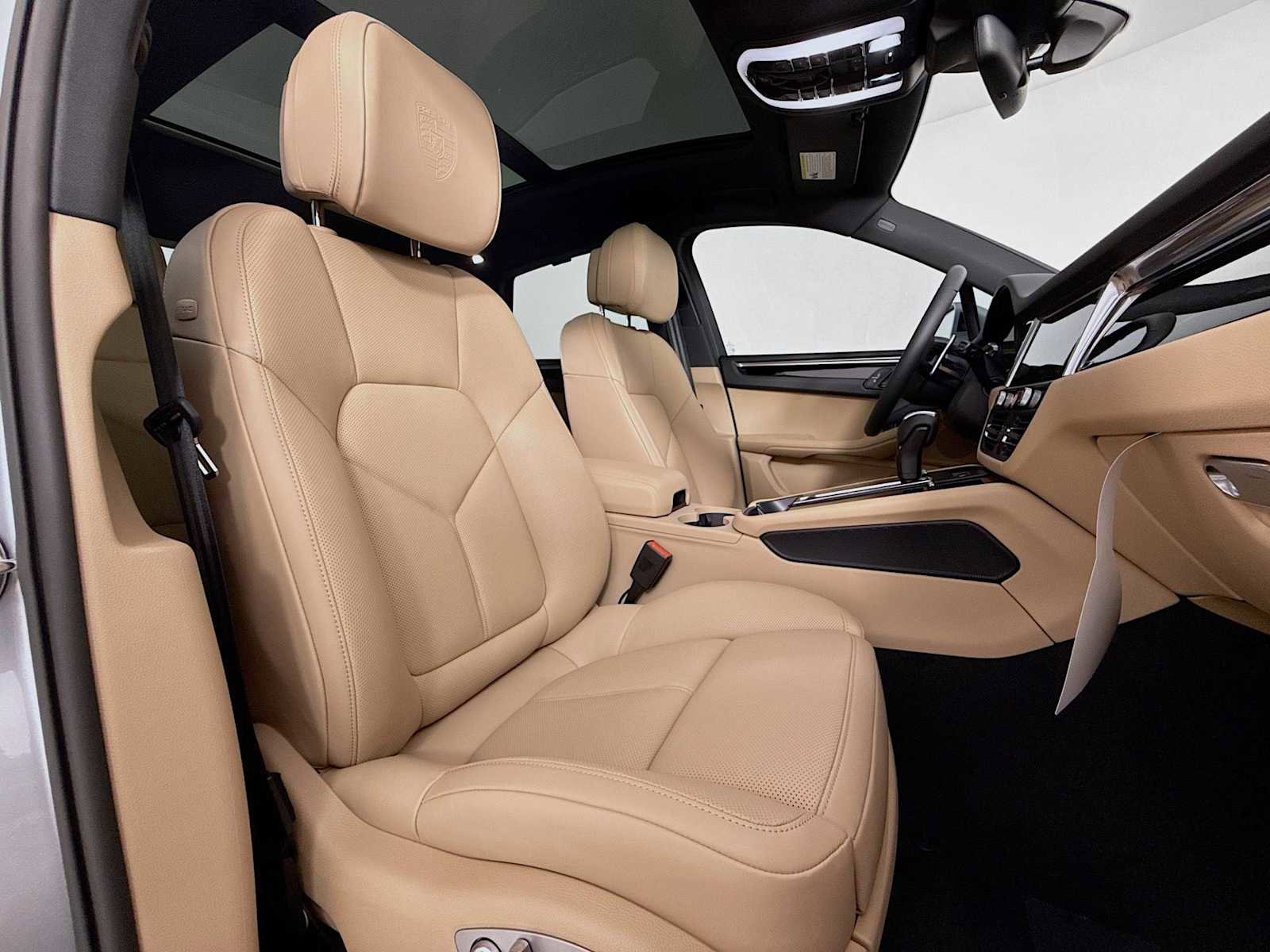 New 2025 Porsche Macan S image 30