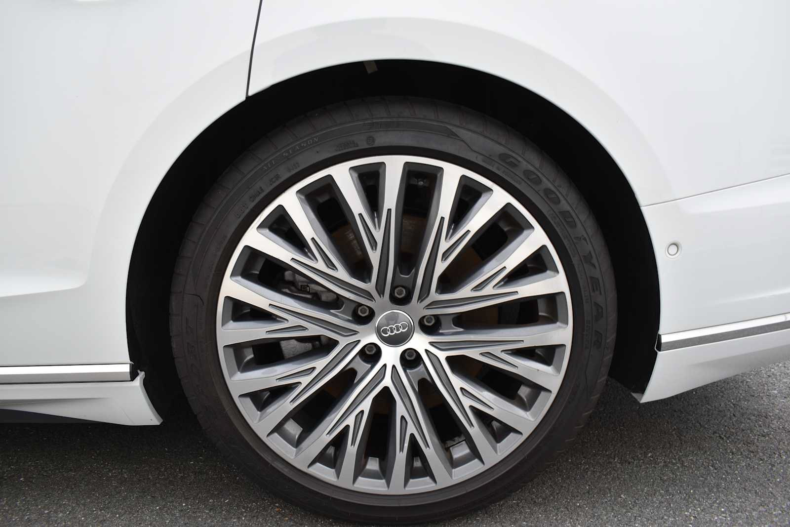 Used 2019 Audi A8 L 3.0T w/ Executive Package AWD/4WD image 9
