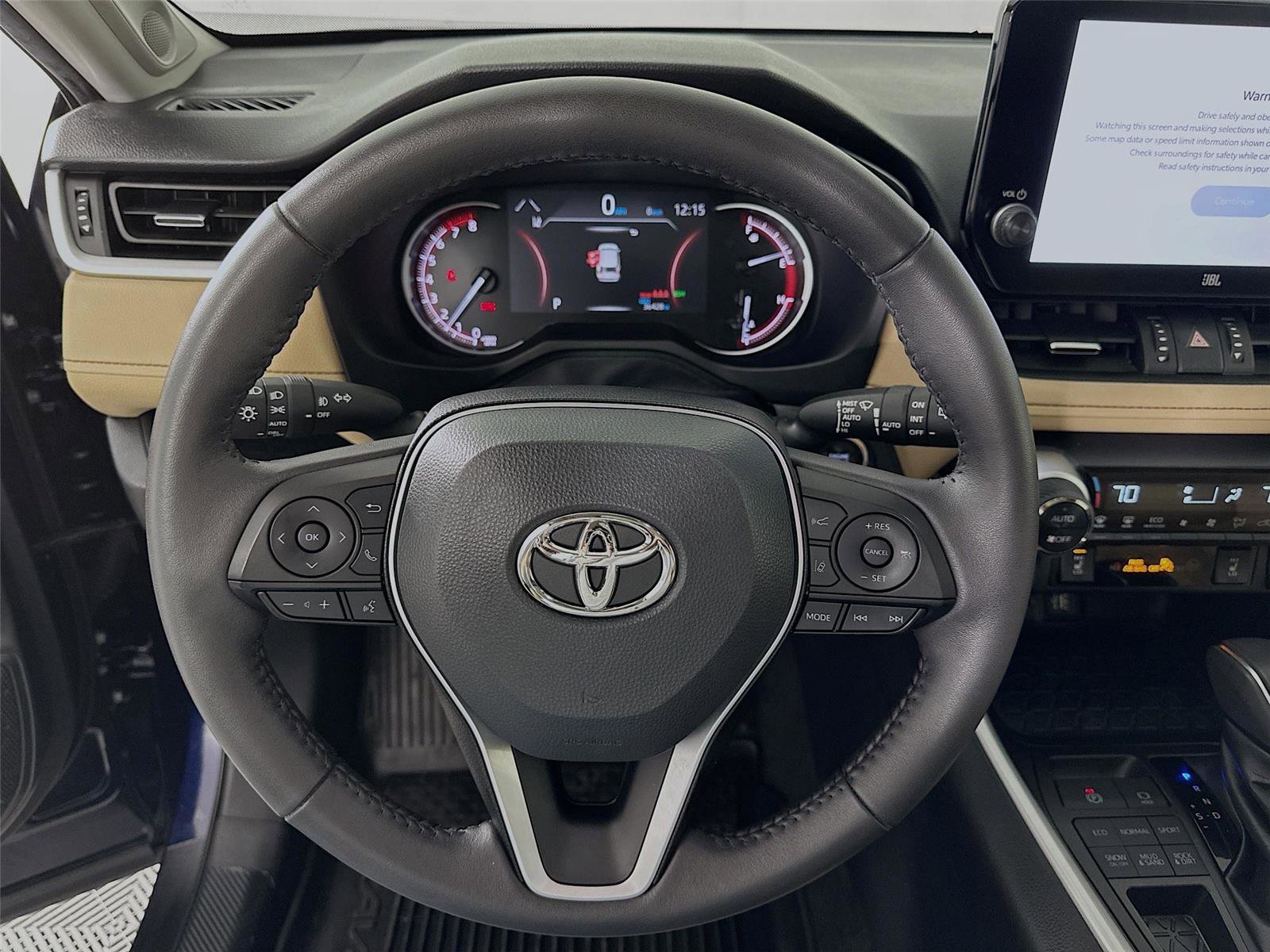 Used 2023 Toyota RAV4 XLE Premium image 12