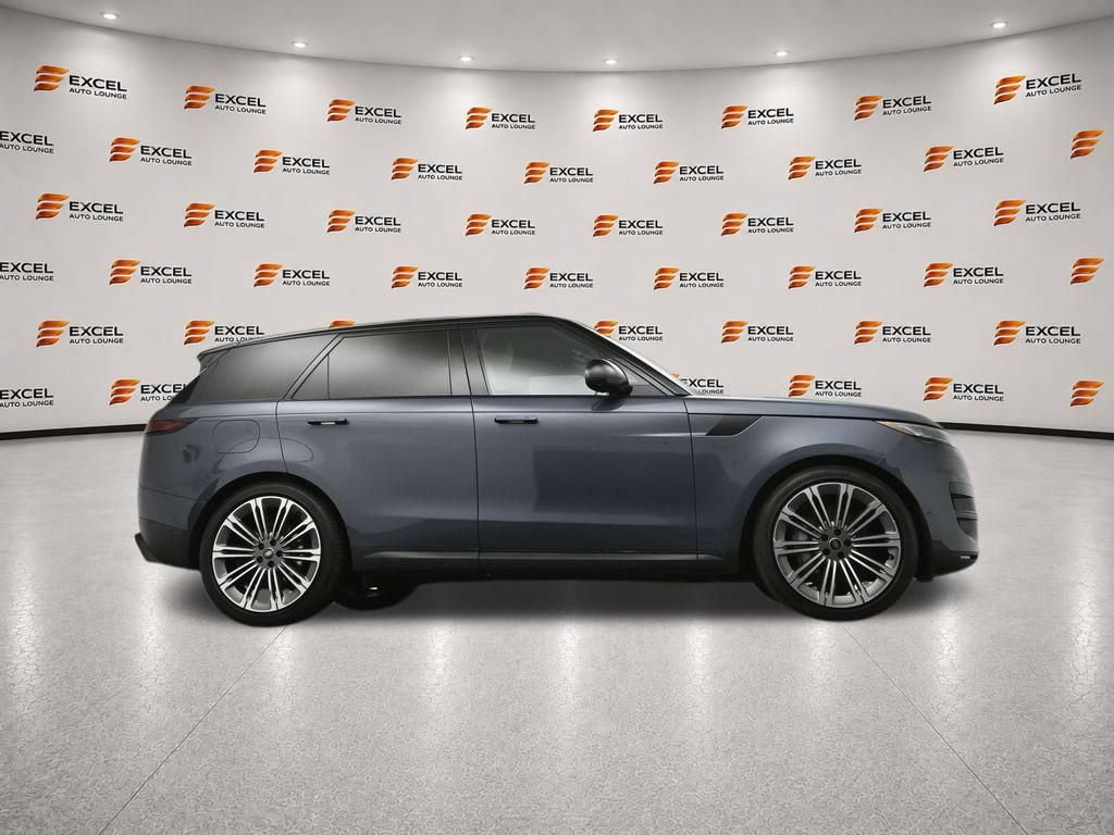 Used 2024 Land Rover Range Rover Sport SE AWD/4WD image 52