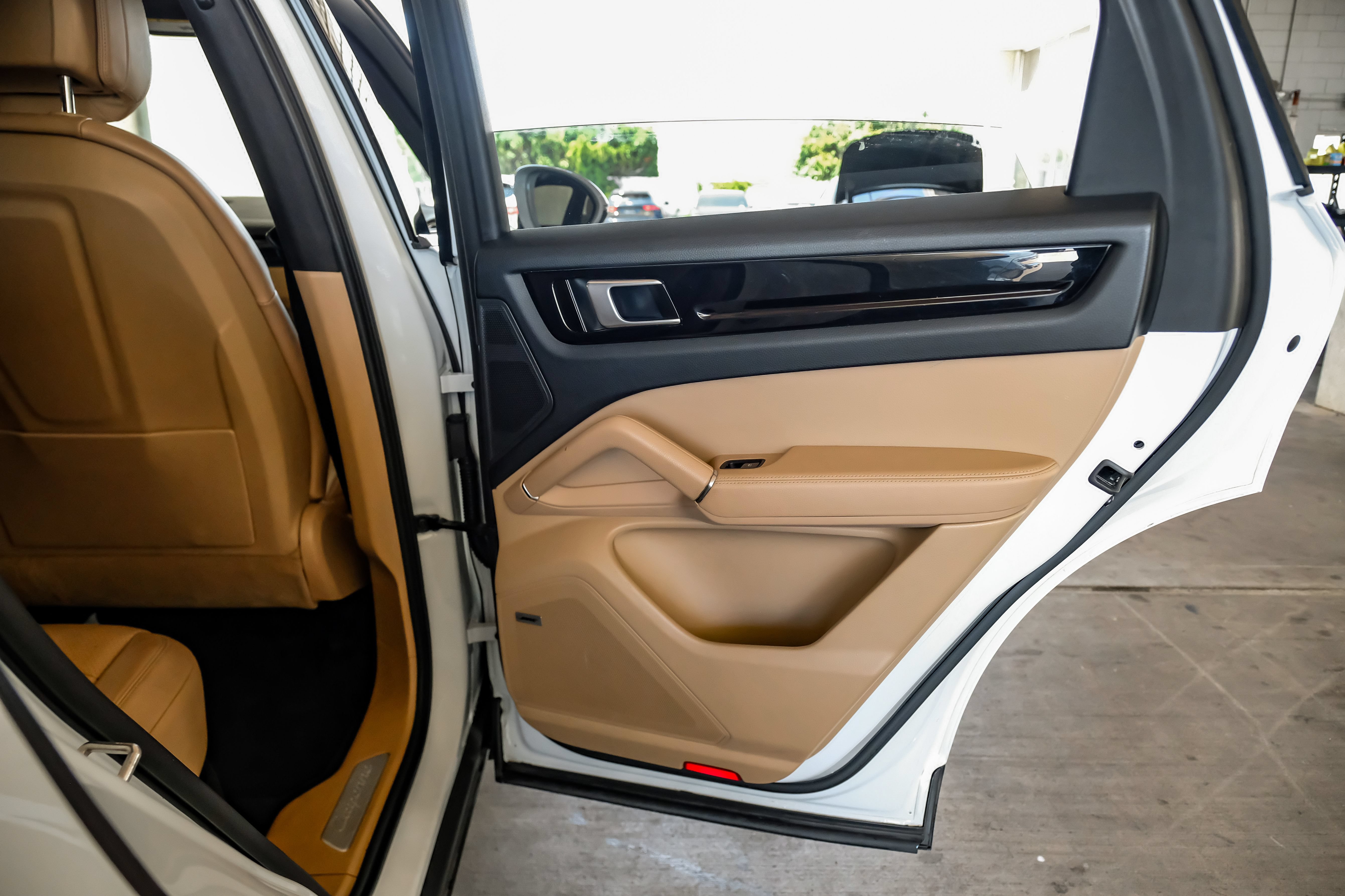 Used 2019 Porsche Cayenne AWD/4WD image 51