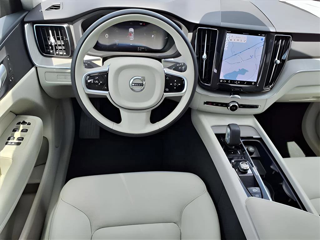 Used 2025 Volvo XC60 T8 Plus w/ Climate Package image 7