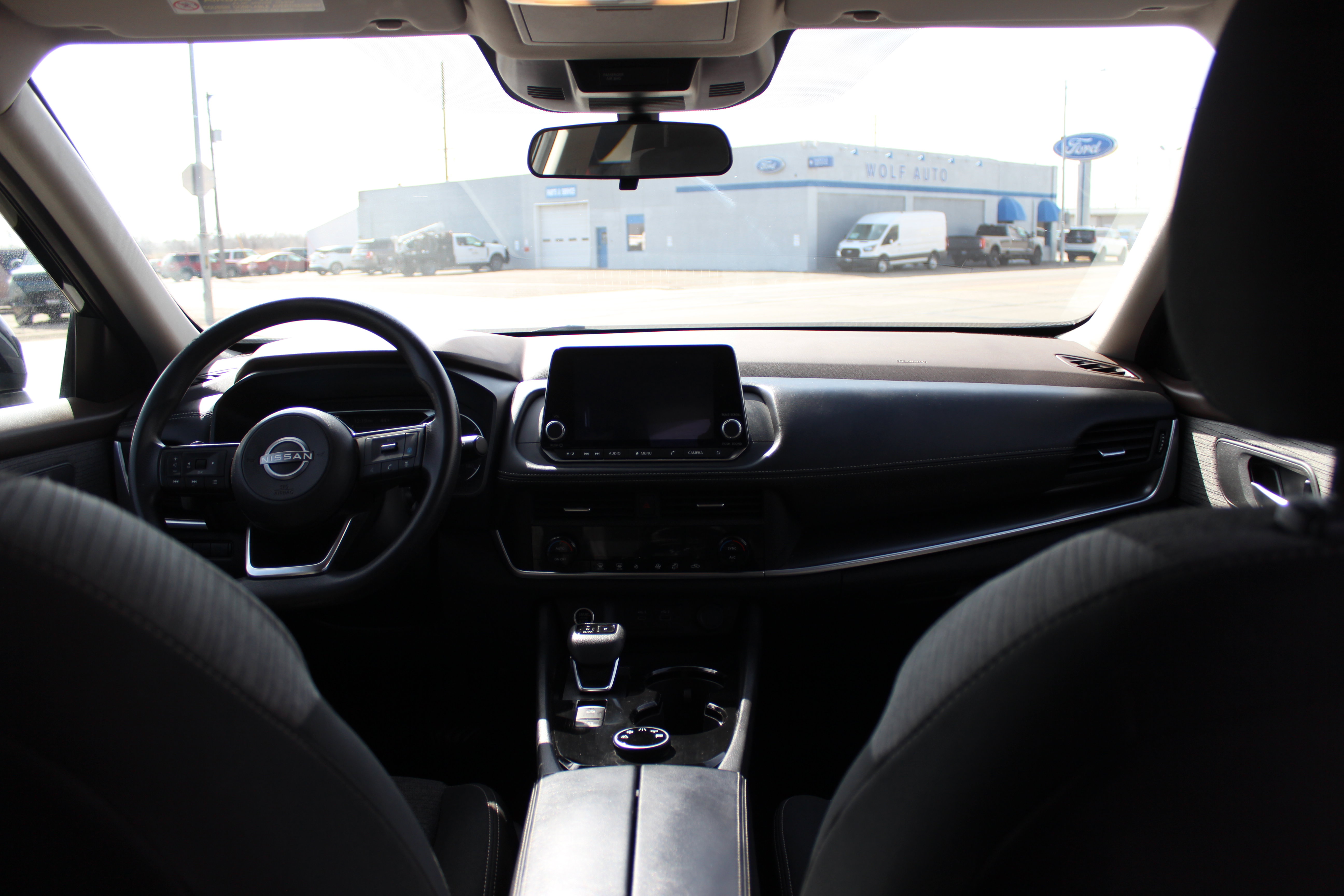 Used 2023 Nissan Rogue SV image 6