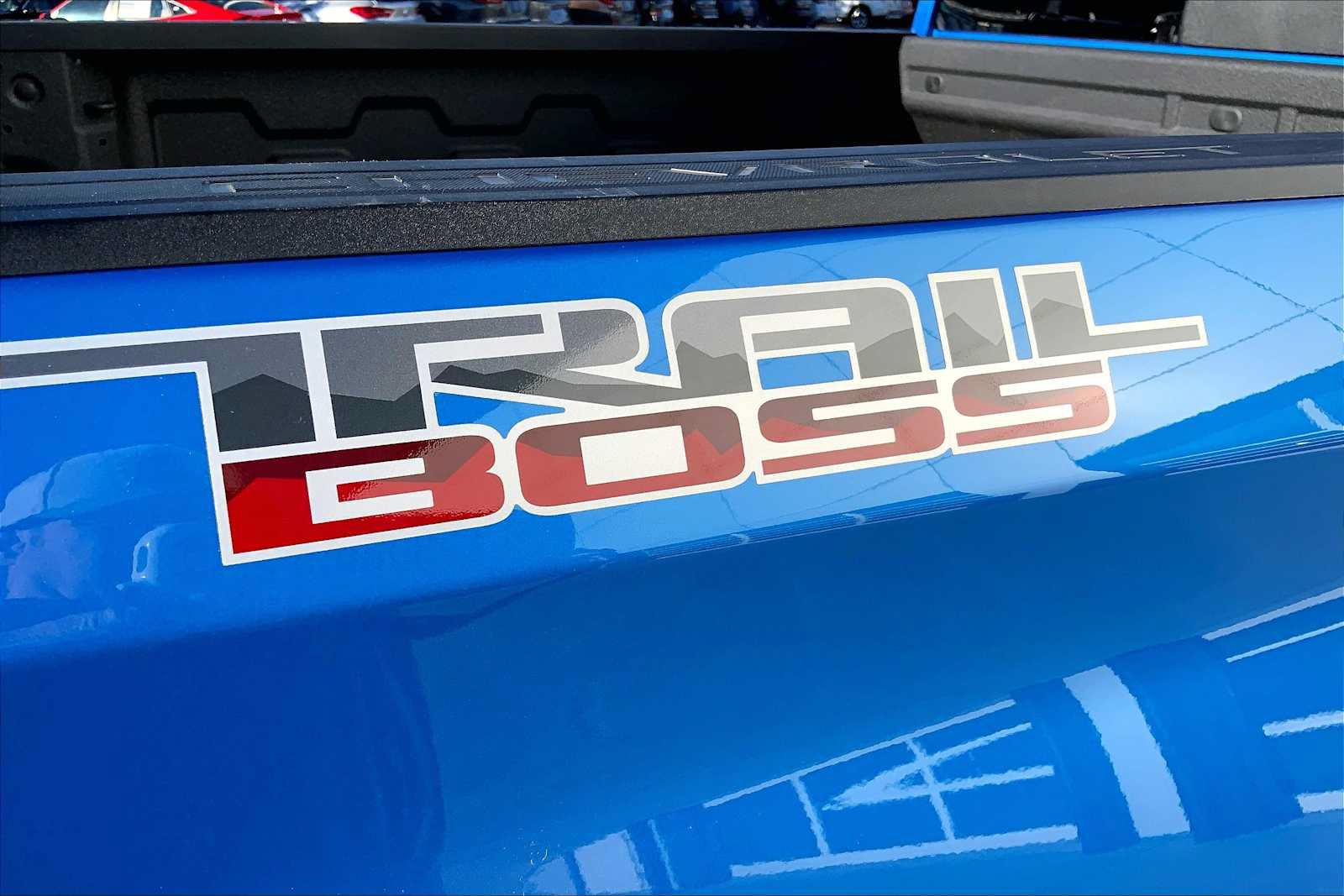 Used 2026 Chevrolet Silverado 1500 LT Trail Boss w/ Safety Package AWD/4WD image 9