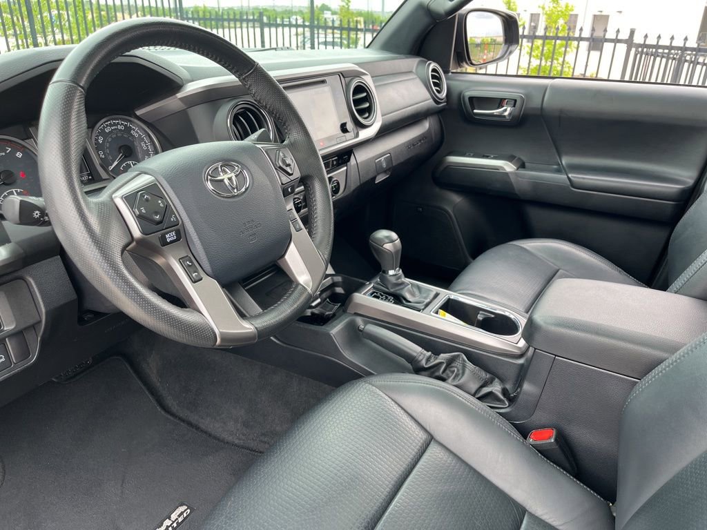 Used 2018 Toyota Tacoma Limited AWD/4WD image 20