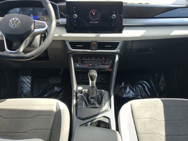 Certified 2025 Volkswagen Taos SE w/ Black Wheel Package image 14