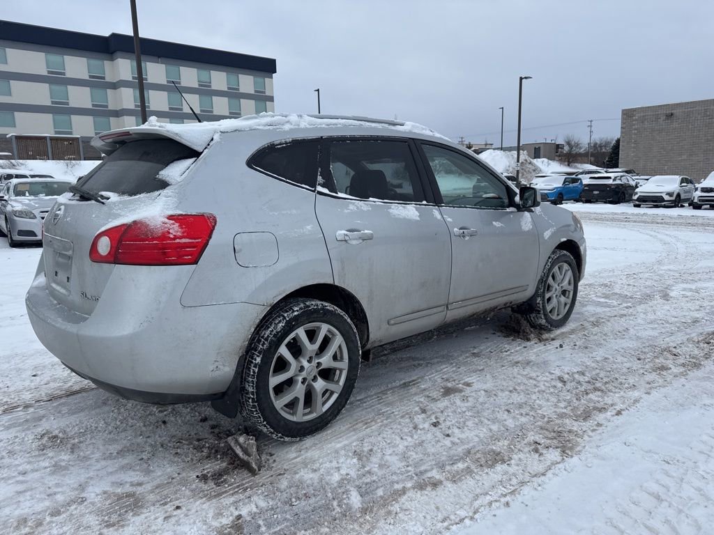 Used 2011 Nissan Rogue SV w/ SL Pkg image 3