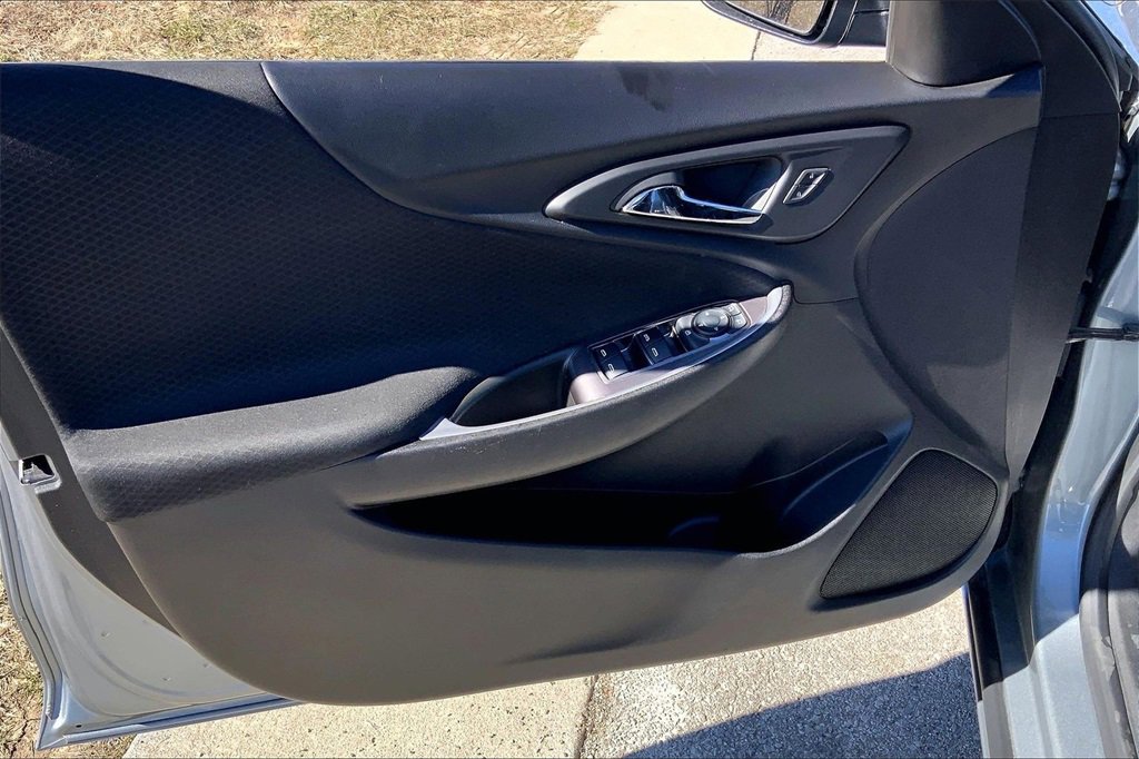 Used 2024 Chevrolet Malibu LT image 19