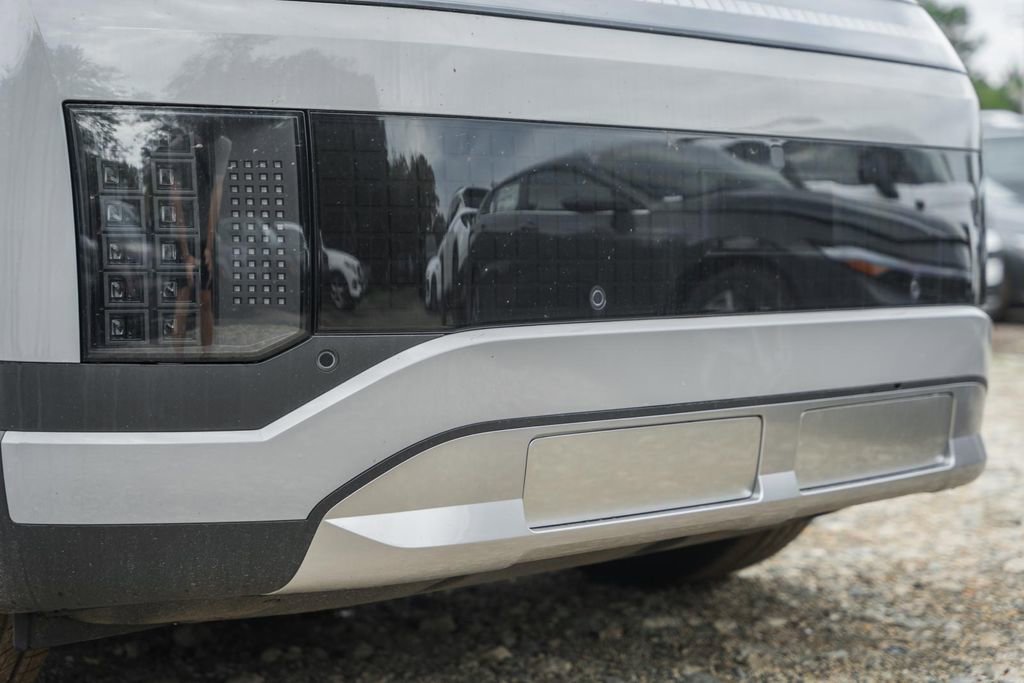 New 2026 Hyundai Ioniq 9 SE image 12