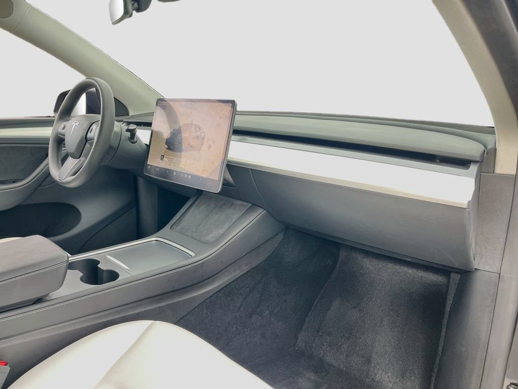 Used 2024 Tesla Model Y Performance AWD/4WD image 27