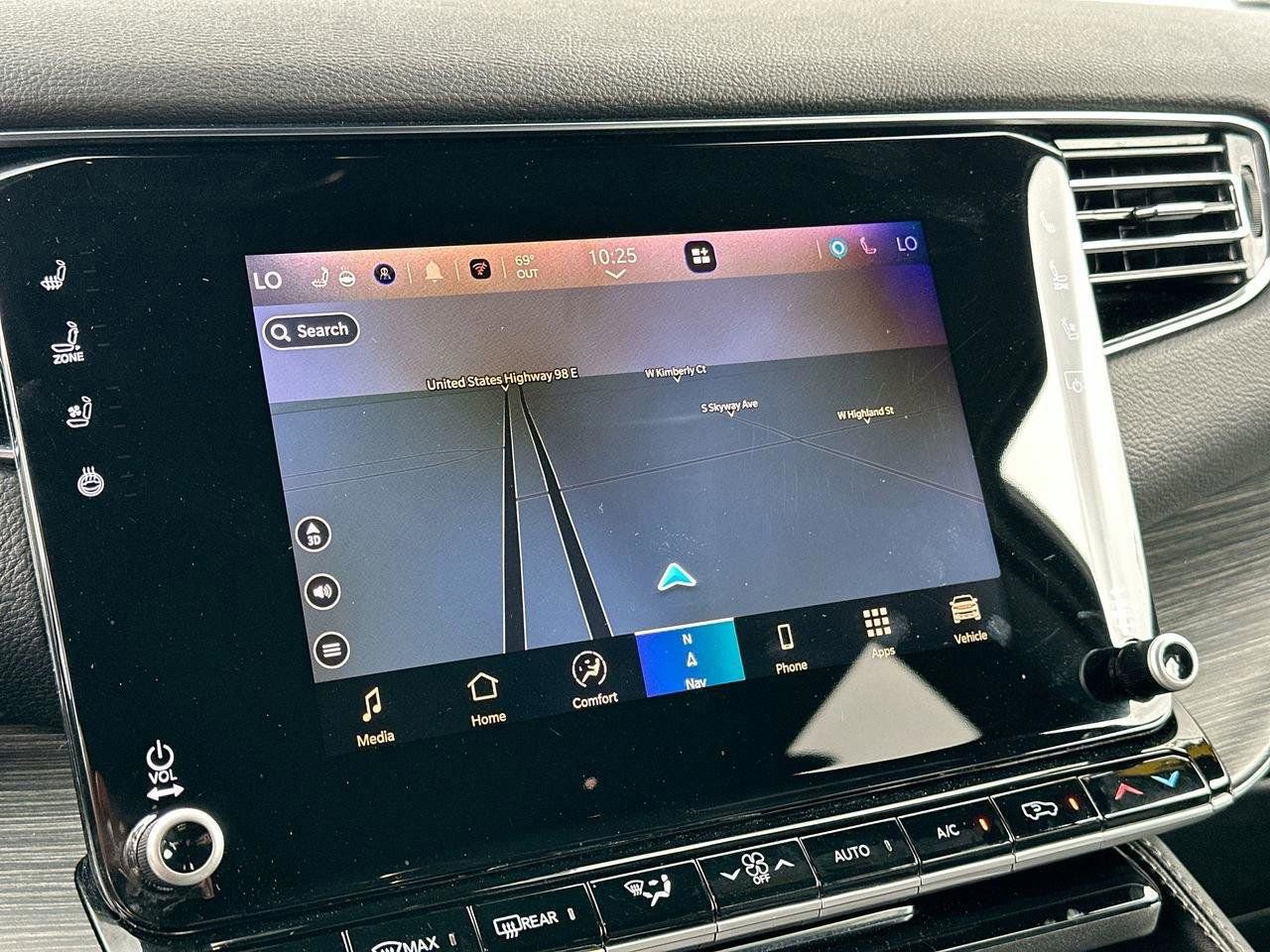 Used 2023 Jeep Wagoneer Series III w/ Preferred Equipment Group image 21