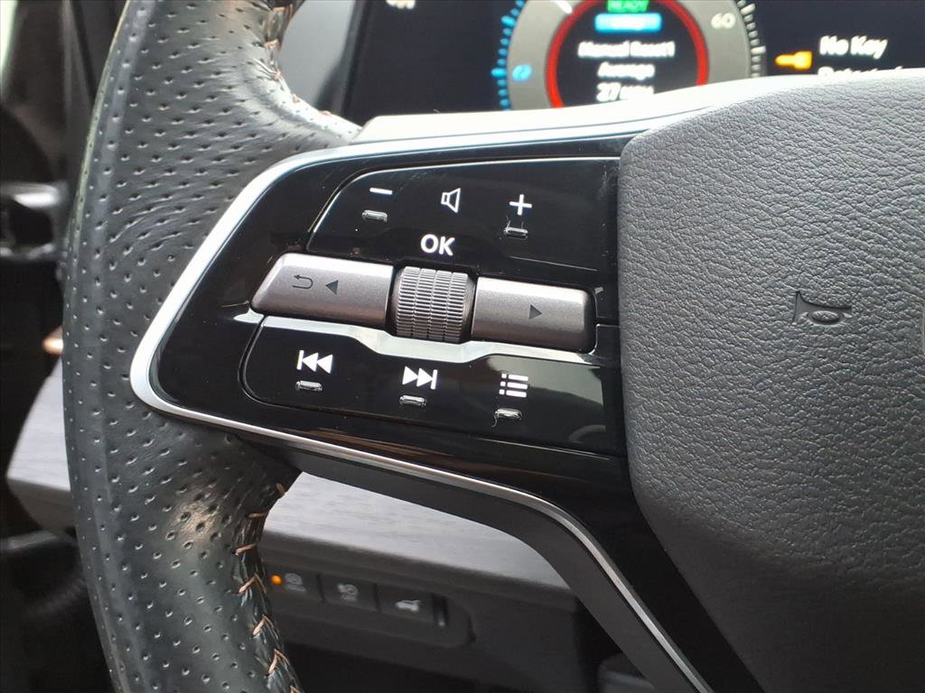 Certified 2023 Nissan Ariya AWD image 19