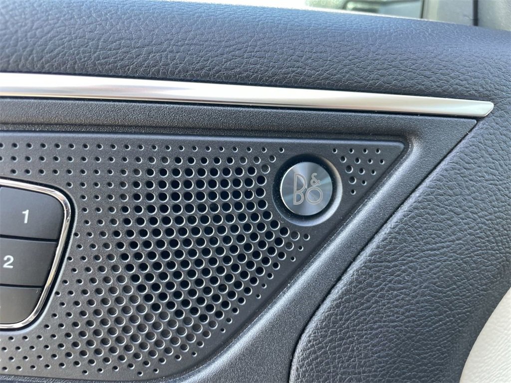 Used 2021 Ford Edge Titanium w/ Equipment Group 301A image 22