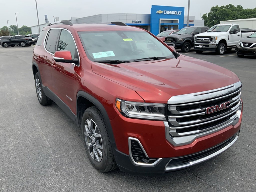 Used 2023 GMC Acadia SLT image 2
