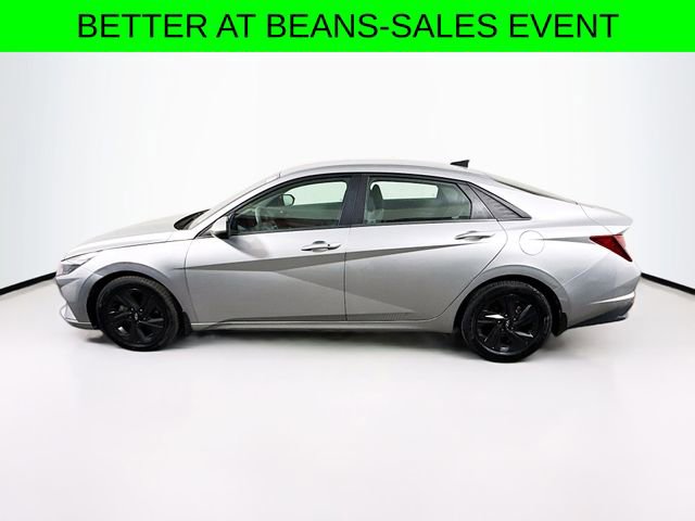 Used 2023 Hyundai Elantra SEL image 4