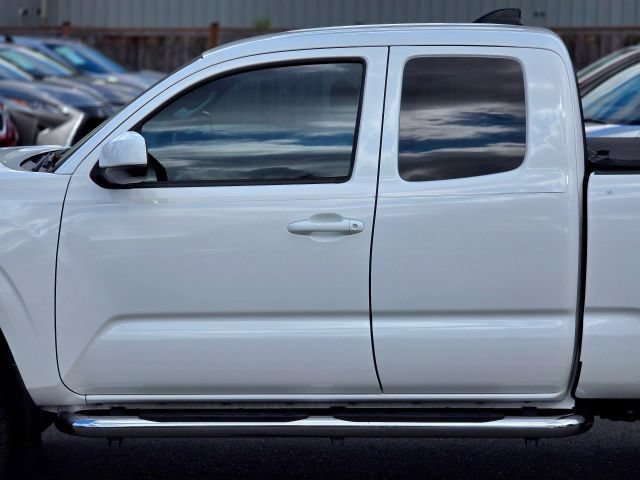 Used 2020 Toyota Tacoma SR w/ SR Convenience Package AWD/4WD image 7