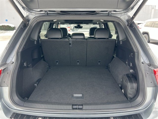 Used 2022 Volkswagen Tiguan SEL R-Line image 24