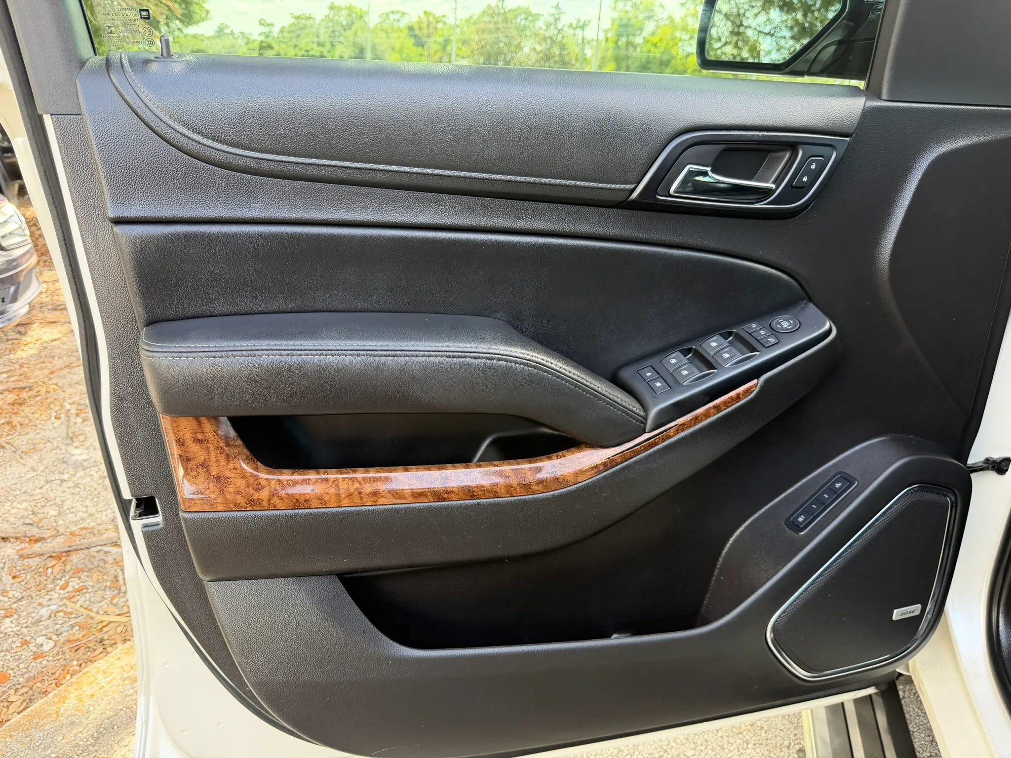 Used 2015 Chevrolet Tahoe LTZ RWD image 13