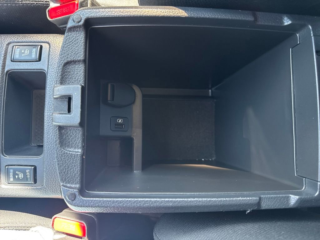 Used 2019 Nissan Rogue SV image 27