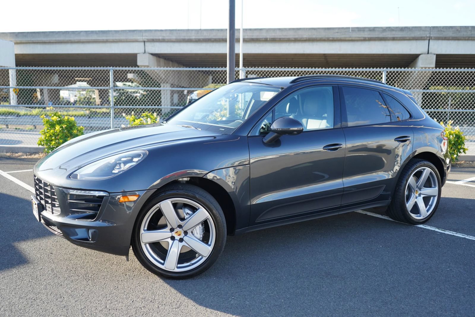Used 2018 Porsche Macan S AWD/4WD image 3